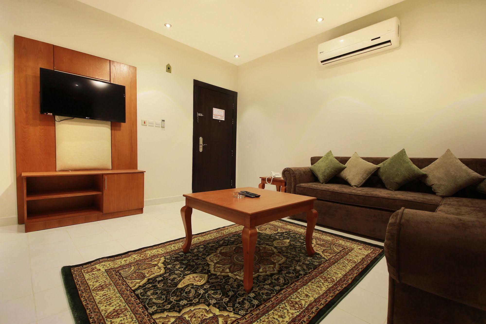 Beautiful Moment Furnished Aparthotel